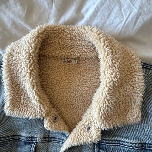 Faherty Women’s Denim Sherpa Jacket - Size Medium - Picture 4 of 7